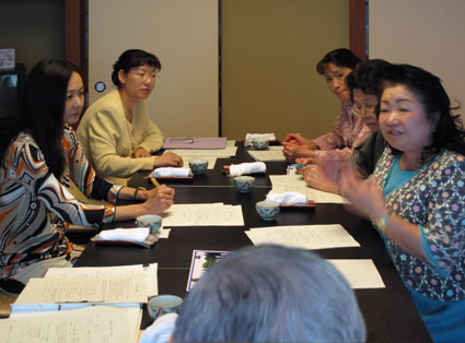 女将会の6月定例会議_b0145257_18415714.jpg
