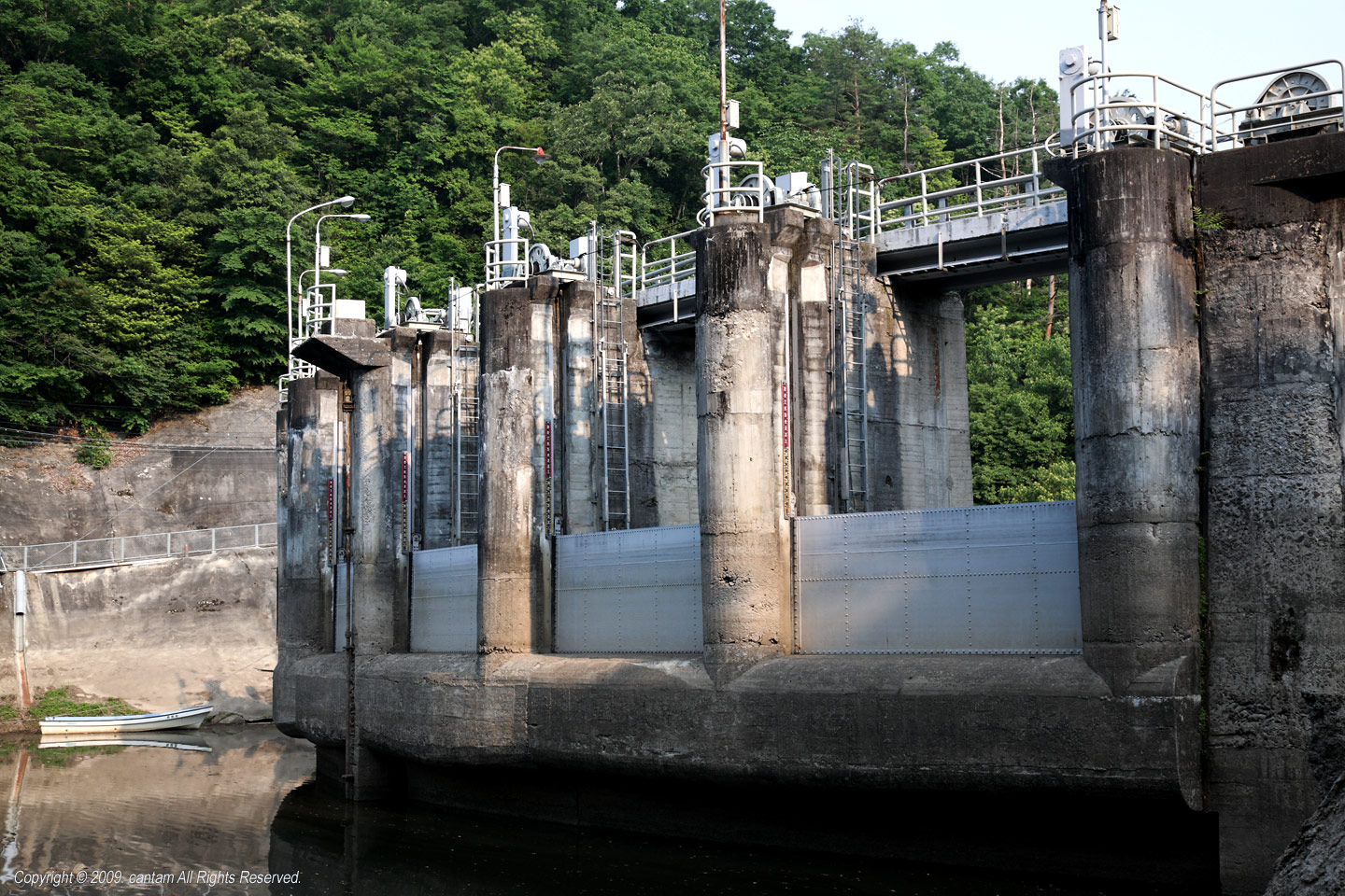 島根県 奥出雲町 三成ダム_f0091955_23503054.jpg