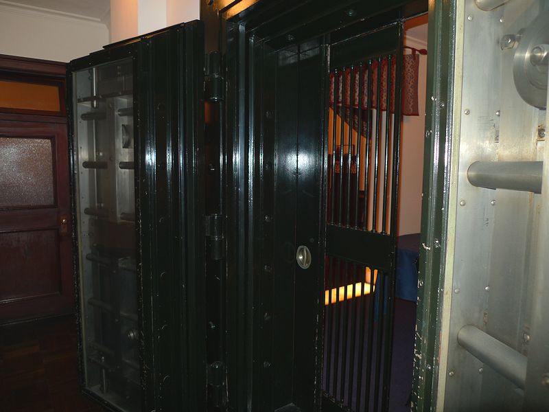 川崎貯蓄銀行大阪支店(現 堺筋倶楽部)_f0139570_2182118.jpg