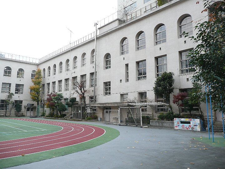 区立常盤小学校_c0112559_1074344.jpg