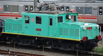 長津田の機関車_e0030537_2323175.jpg