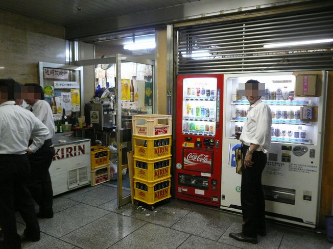 スタンディングバー in 大阪駅前ビル(ウエダ商店)_f0097683_10251372.jpg