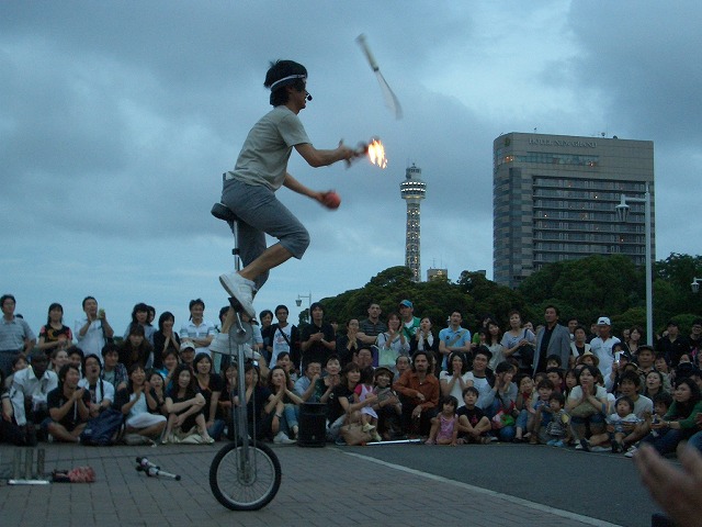 横浜の「街」と「開港150年祭」_f0141310_22273737.jpg