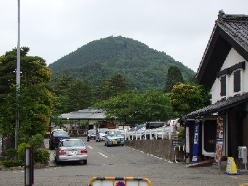 岩手県花巻市台温泉 羽山ピラミッド ピラミッド山 東北のピラミッド 探し登った富士の山々 岩手県花巻市台温泉 羽山ピラミッド ピラミッド山 東北のピラミッド 探し登った富士の山々