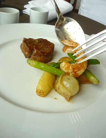 ブノワ東京 フードフランスFood France 2009/2010第1回 シェフ グレゴリー・クータンソー ラ・ロッシェル_a0053662_13562452.jpg