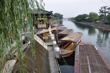 早朝散歩 宇治川―梅雨のころ_e0164563_16291264.jpg