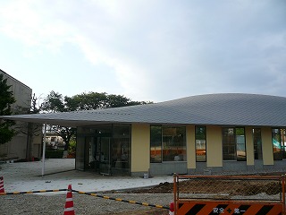 小布施町の新名所「まちとしょテラソ」_a0130926_2132271.jpg