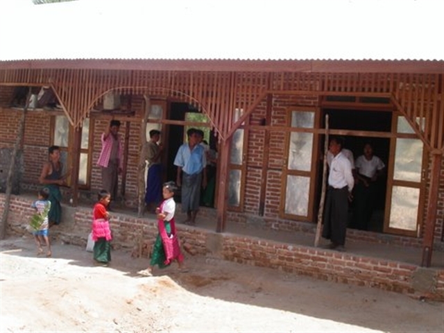 ミャンマー　バガンの僻地に学校を建てる（5）_a0120187_12511932.jpg