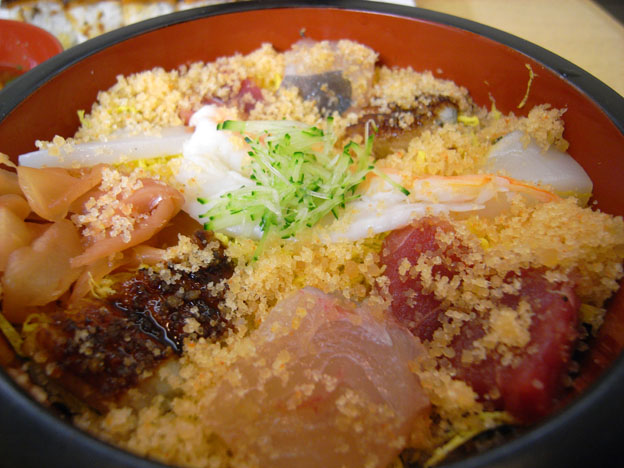 海が近い街_a0102098_825075.jpg