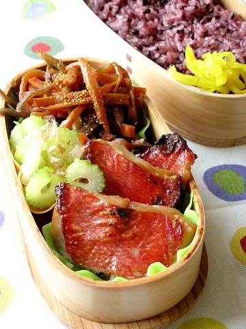 金目鯛の味噌漬け弁当 と 簡単金目鯛の煮付け_b0171098_8231283.jpg