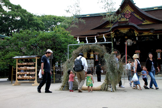 夏越の大祓いー北野天満宮_e0048413_20581342.jpg