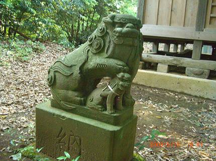 無名神社の狛犬　１_d0065324_2104054.jpg