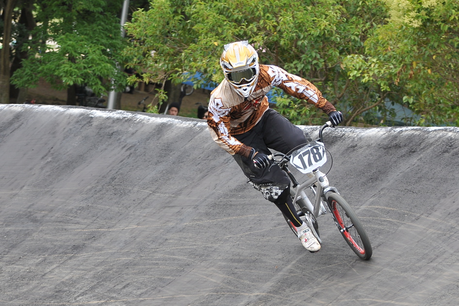 2009 UCI堺大阪国際BMX選手権大会Day2 VOL6：全クラス予選その3_b0065730_19323994.jpg