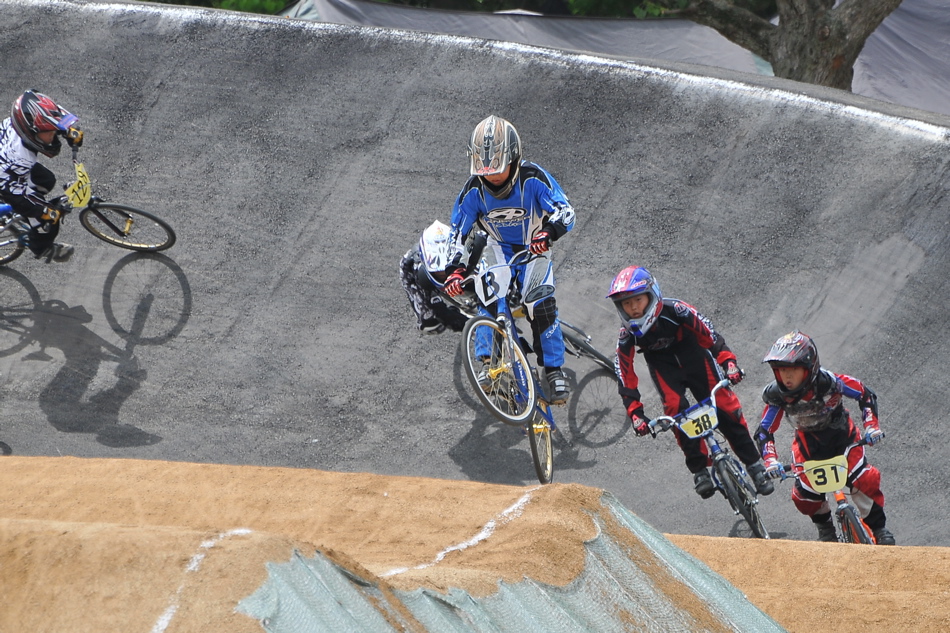 2009 UCI堺大阪国際BMX選手権大会Day2 VOL8：ボーイズ５〜１４才クラス決勝_b0065730_23103078.jpg