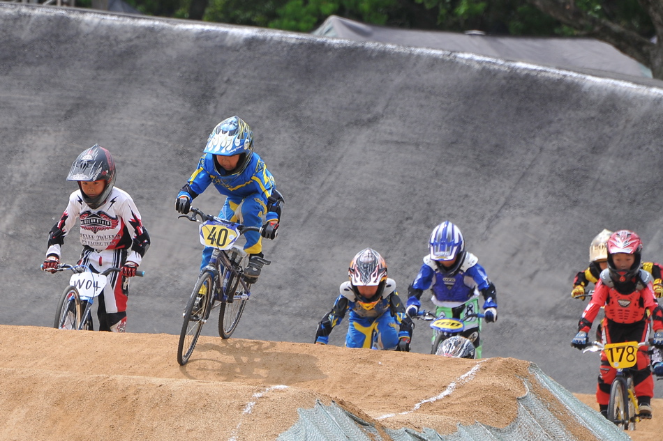 2009 UCI堺大阪国際BMX選手権大会Day2 VOL8：ボーイズ５〜１４才クラス決勝_b0065730_23558.jpg