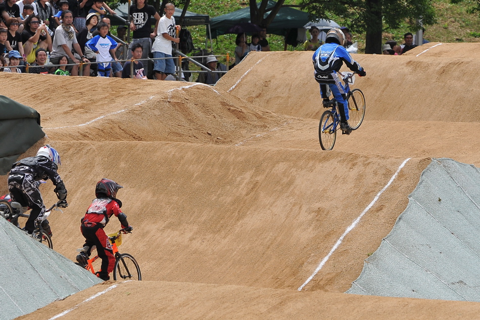 2009 UCI堺大阪国際BMX選手権大会Day2 VOL8：ボーイズ５〜１４才クラス決勝_b0065730_2394763.jpg