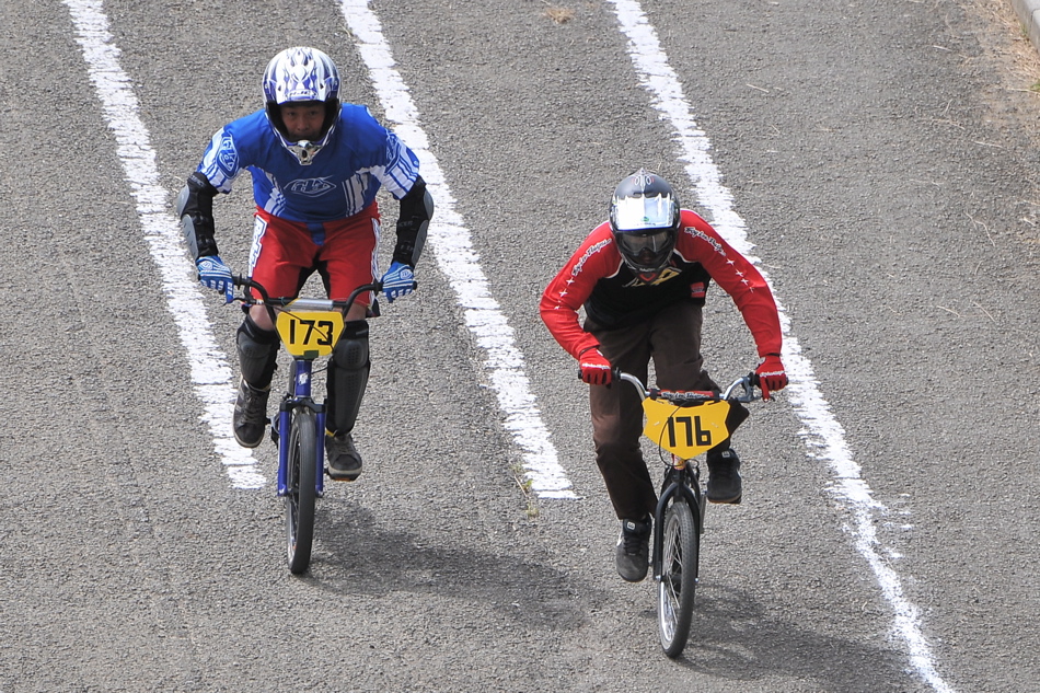 2009 UCI堺大阪国際BMX選手権大会Day2 VOL9：B15~16、M１７〜３０、マスターズクラス決勝_b0065730_812498.jpg