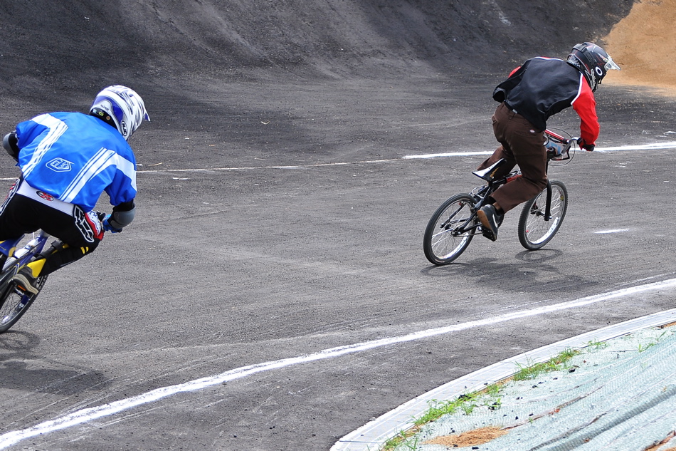 2009 UCI堺大阪国際BMX選手権大会Day2 VOL9：B15~16、M１７〜３０、マスターズクラス決勝_b0065730_8153899.jpg