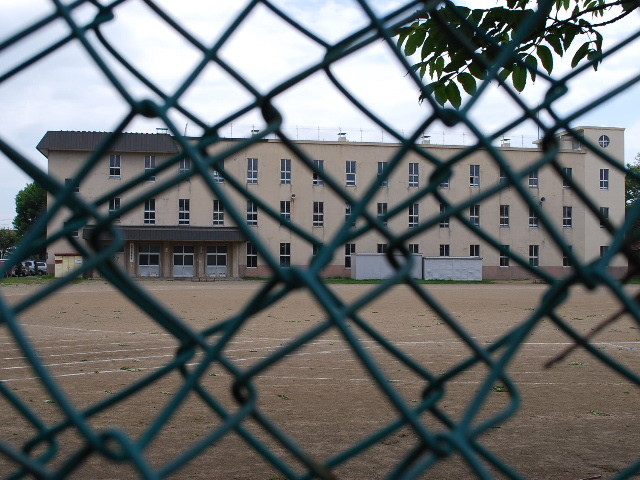 函館市立的場中学校(函館の建築紹介)_f0142606_8323564.jpg