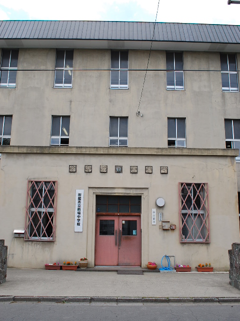 函館市立的場中学校(函館の建築紹介)_f0142606_8361550.jpg
