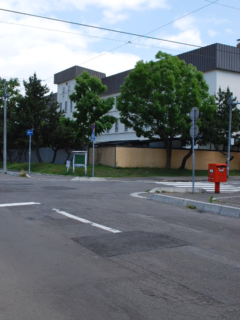 函館市立高盛小学校(函館の建築紹介)_f0142606_852333.jpg