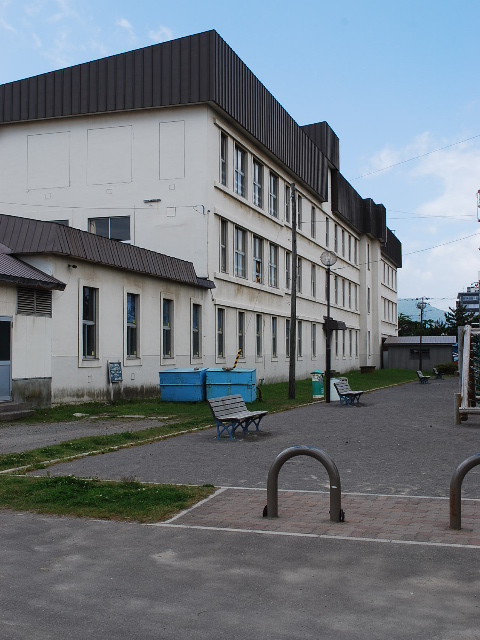 函館市立高盛小学校(函館の建築紹介)_f0142606_8535157.jpg