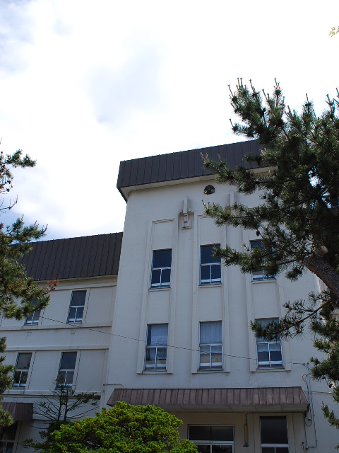 函館市立高盛小学校(函館の建築紹介)_f0142606_8555921.jpg