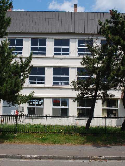 函館市立高盛小学校(函館の建築紹介)_f0142606_856263.jpg