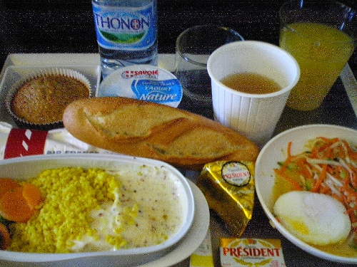 フランス旅行記 2009.GW 最終日 復路の空港と機内食_a0066258_0221517.jpg