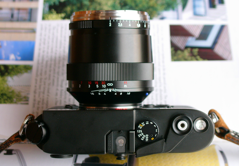 Carl Zeiss T* Sonnar 85mm F2 ZM : I live on the 8th floor Carl Zeiss T* Sonnar 85mm F2 ZM : I live on the 8th floor