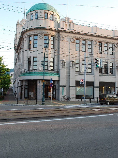 旧丸井今井百貨店函館支店(建築家・木田保造作品研究、その３)_f0142606_23492640.jpg