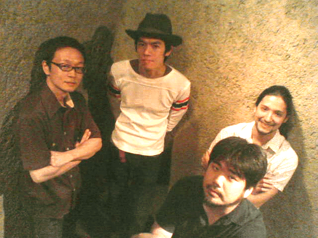 live at Star Pine\'s Cafe_c0077105_1234056.gif