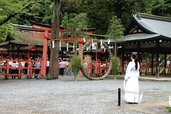 夏越の大祓いー吉田神社_e0048413_21183636.jpg