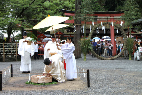 夏越の大祓いー吉田神社_e0048413_21194488.jpg