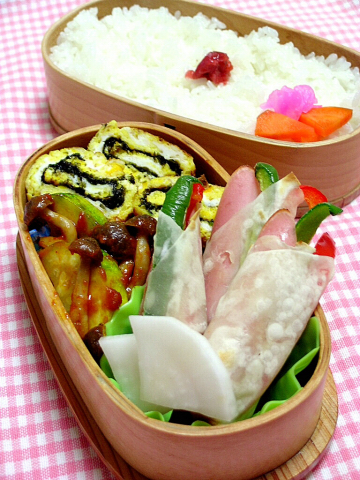 ソーセージとピーマン巻きと海苔玉子_b0171098_953155.jpg