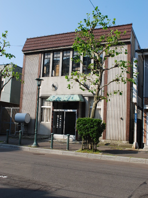 函館・石塚商店(建築家・関根要太郎設計作品研究)その2_f0142606_1514491.jpg