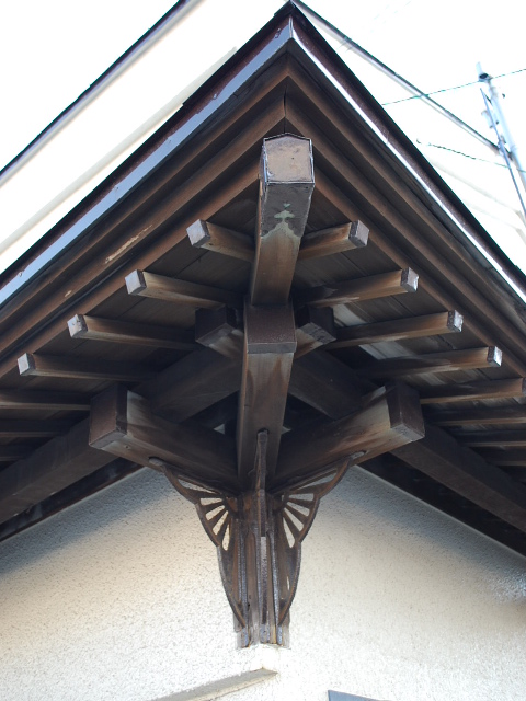 函館・弁天町の蔵造り風商家(函館の建物案内)_f0142606_1724964.jpg