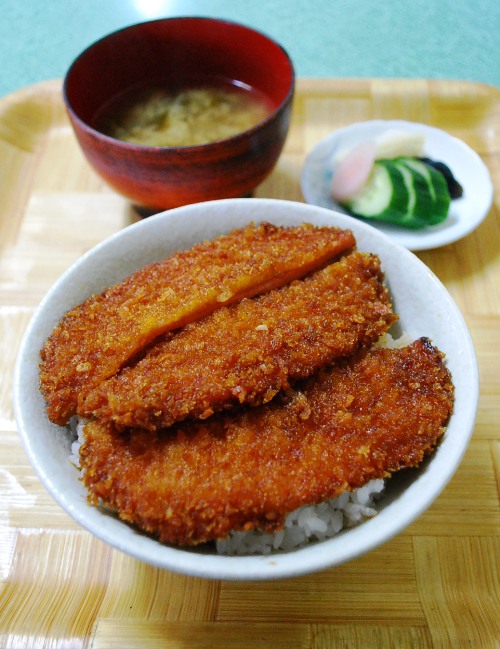 ゑびす食堂のハムカツ丼_c0177814_160614.jpg