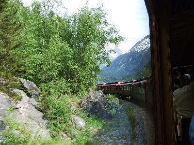 アラスカ旅行、パート４（車窓から）_e0170687_13202726.jpg