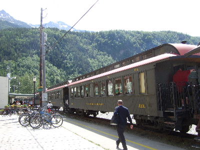 アラスカ旅行、パート４（車窓から）_e0170687_1351665.jpg