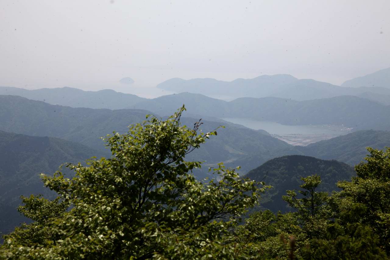 湖北に静かに横たわる花と滝の山－横山岳_e0110500_110283.jpg