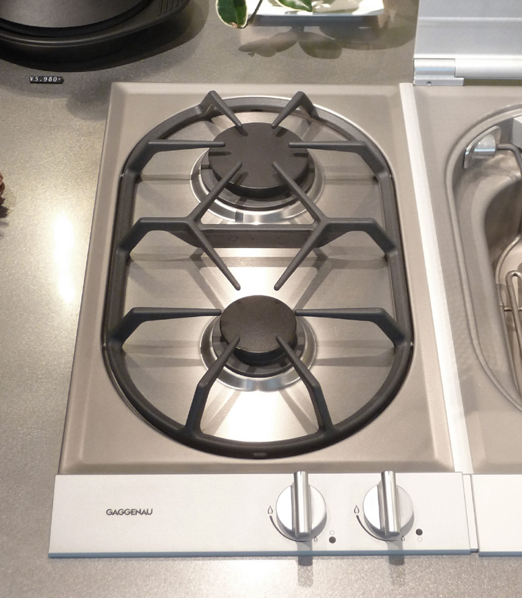 ★輸入キッチン機器(IH・ガス・食器洗い機・他)入替の為格安で販売いたします!_c0156359_0582383.jpg
