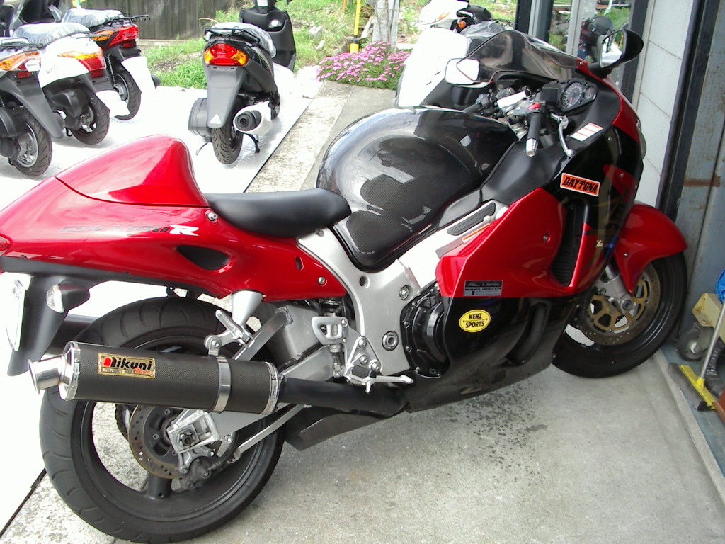 ＳＵＺＵＫＩ　ＧＳＸ1300Ｒ隼_b0129167_1430846.jpg