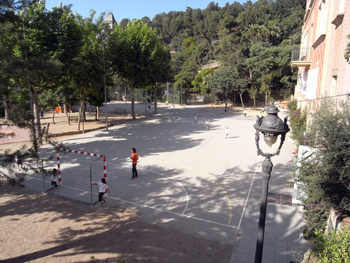 バルセロナのグエル公園 スペイン_f0117059_1855952.jpg