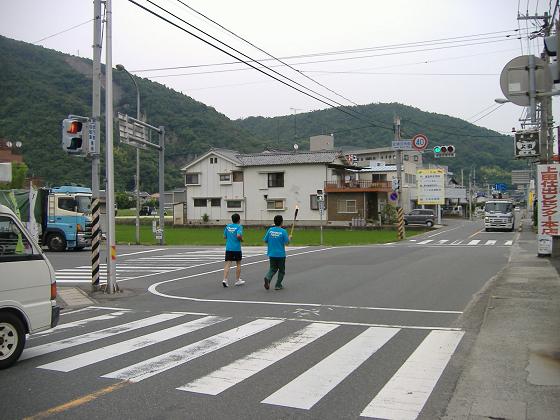 平和の灯リレーε=ε=ε=ε=ε=┌(; ・_・)┘ _e0175370_13573016.jpg