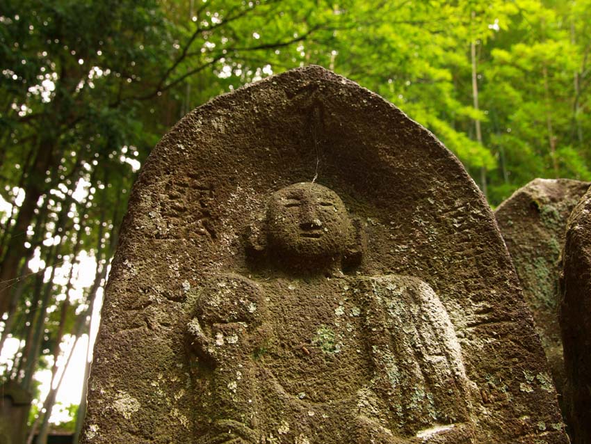 東漸寺の石仏-Ⅱ　　　千葉県・松戸市_d0149245_2318323.jpg