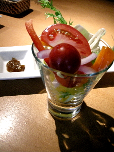 野菜のうまさをワクワクしながら楽しめる店_a0003150_1232435.jpg