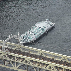 ◆リストランテ「ラ・ラナリータ」 おいしい料理と真四角の写真_b0008655_13562250.jpg