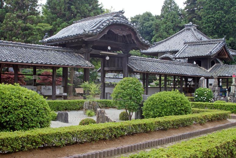 白洲次郎・白洲正子が眠る寺＠兵庫県三田市_b0063958_101188.jpg