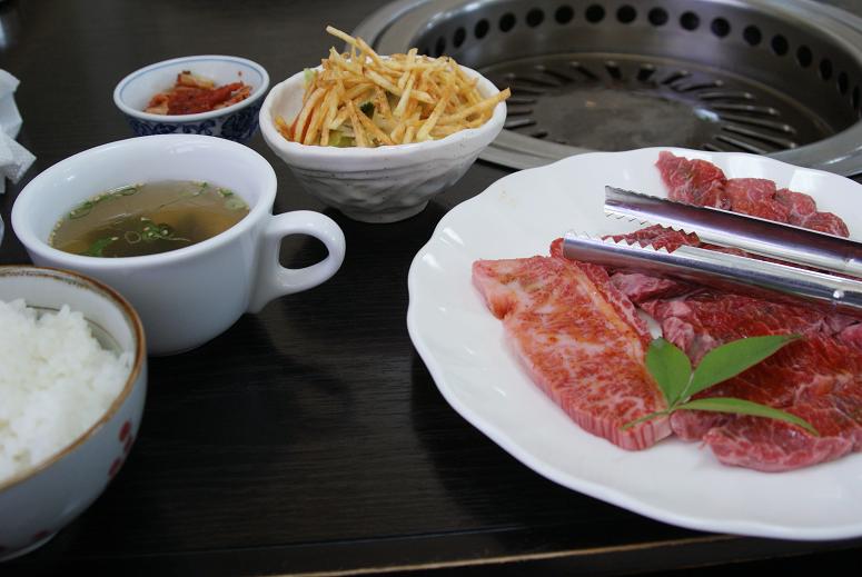 農産物直販所で黒毛和牛「三田牛」の焼肉をいただく @兵庫県三田市_b0063958_7472117.jpg